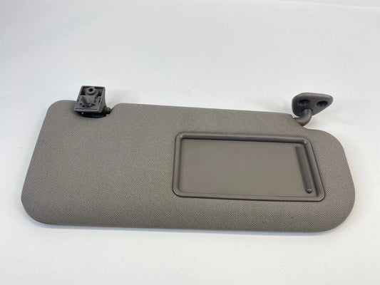 2010-2015 HYUNDAI TUCSON RIGHT PASSENGER SIDE SUNVISOR SUN VISOR SHADE W CLIP