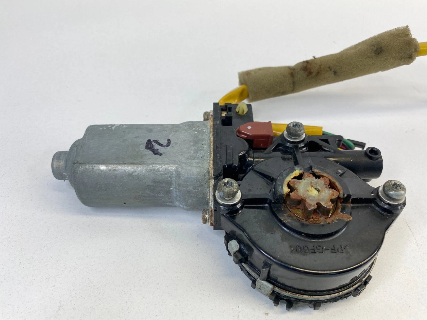 2003-2006 INFINITI G35 SEDAN REAR LEFT SIDE DOOR WINDOW MOTOR 82731-AL510 OEM