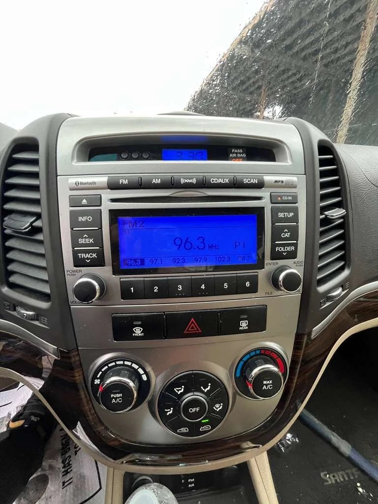2010-2012 Hyundai Santa Fe AM FM Audio Radio Raceiver CD Player 96180-0W500 OEM