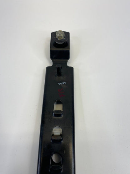 2005 2006 Hyundai Elantra Front Right Passenger Seat Belt Adjuster Height OEM