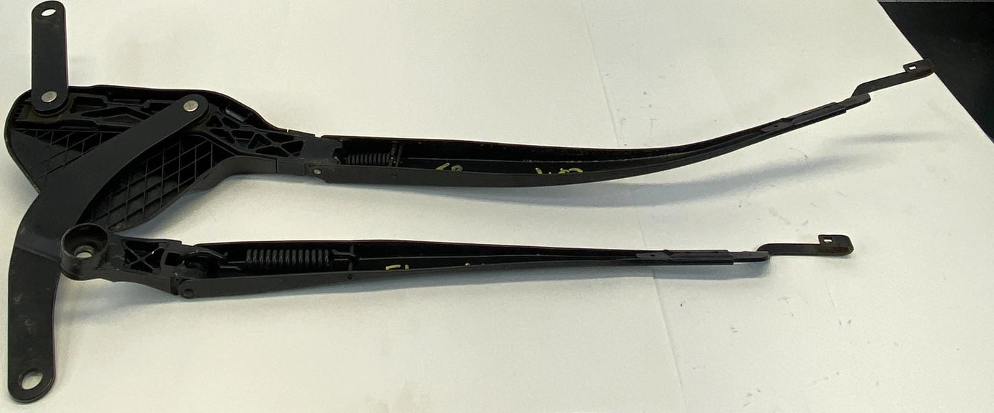 2010-2015 TOYOTA PRIUS DRIVER & PASSENGER FRONT WINDSHIELD WIPER ARMS PAIR OEM