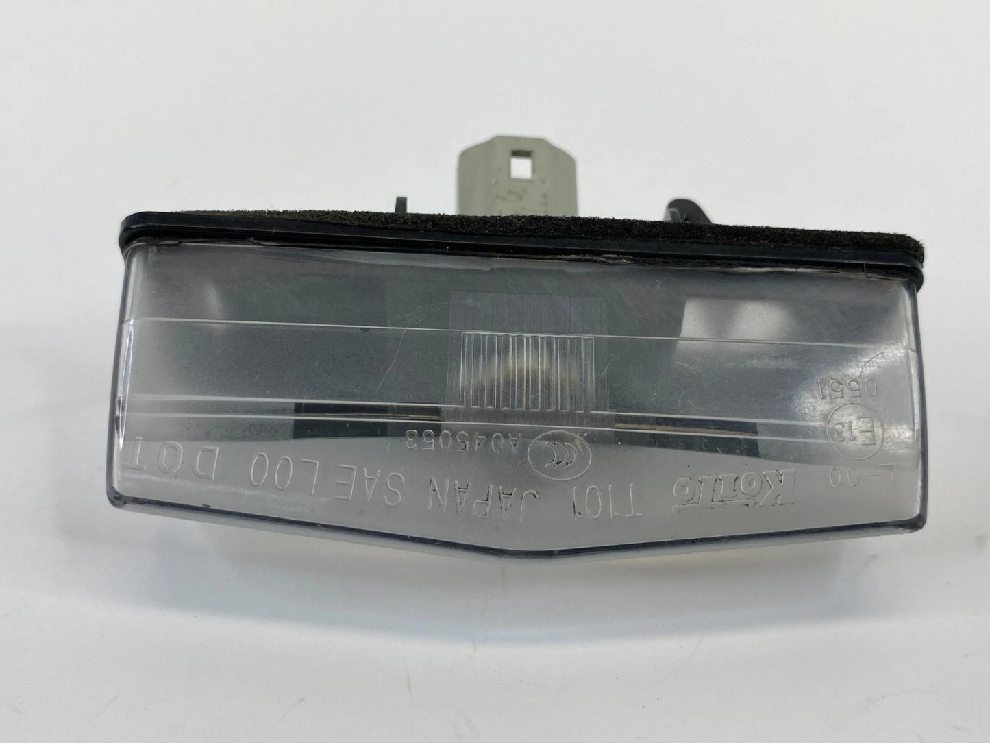 04-15 TOYOTA PRIUS HATCHBACK REAR TRUNK LICENSE PLATE LIGHT LAMP A045053 OEM