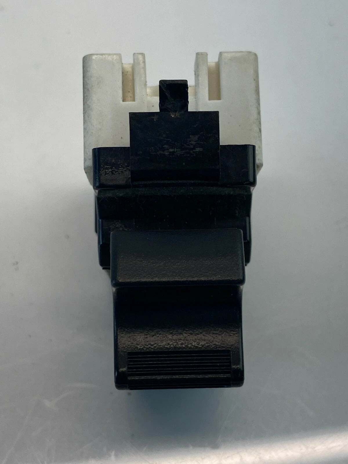 2004-2009 TOYOTA PRIUS 03-08 TOYOTA AVALON REAR RIGHT DOOR WINDOW BUTTON SWITCH