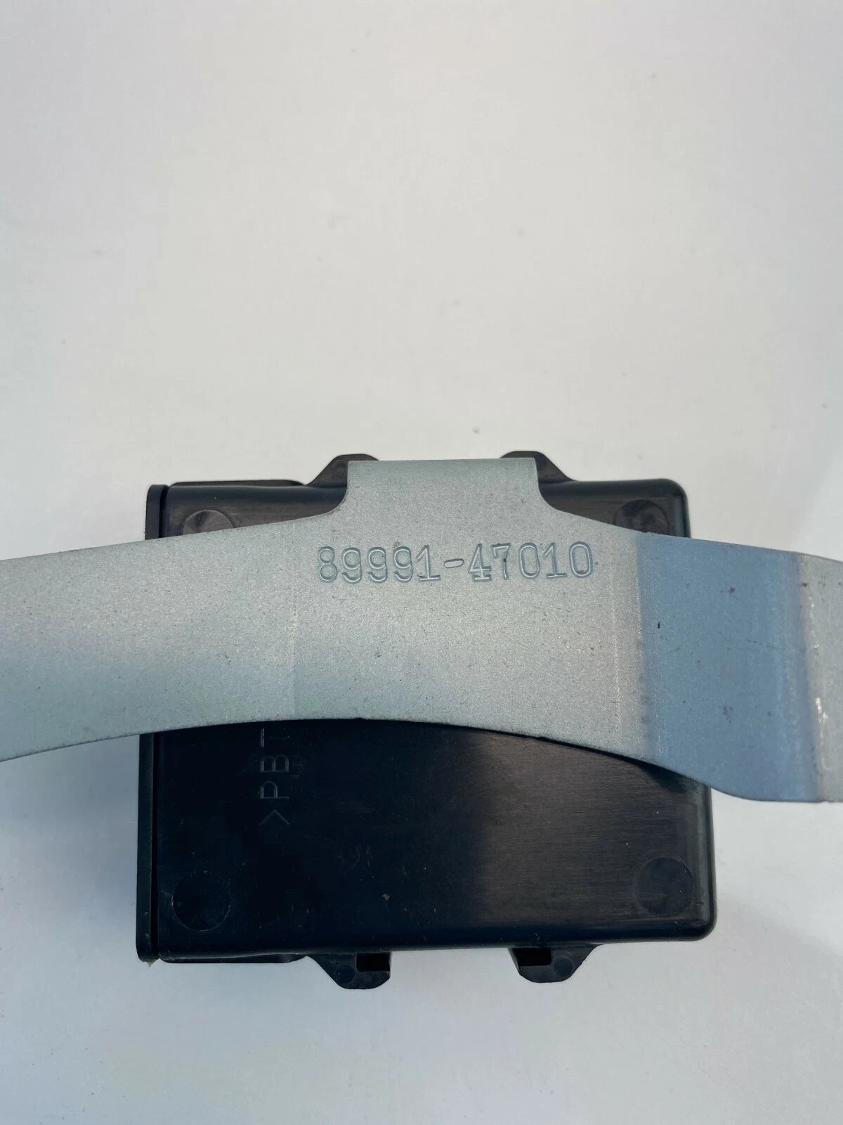 2004-2006 TOYOTA PRIUS LEFT DOOR OSCILLATOR COMPUTER CONTROL MODULE 89991-47010