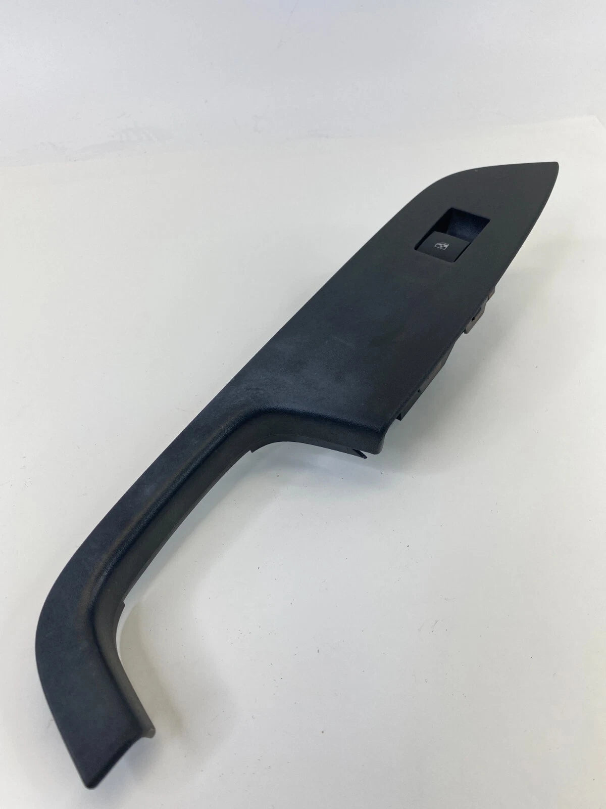 2010-2017 CHEVROLET EQUINOX FRONT RIGHT DOOR WINDOW CONTROL SWITCH 13305370