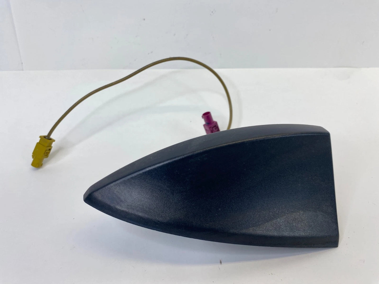 2012 12 CHEVROLET MALIBU ROOF BASE MOUNTED RADIO ANTENNA SHARK FIN 22804401 OEM