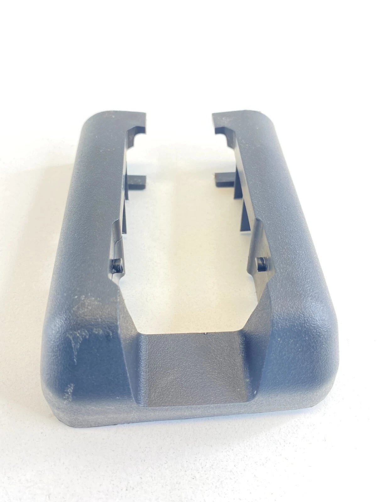 2000-2005 CHEVROLET CHEVY MONTE CARLO SEAT BELT COVER TRIM L01286004 OEM