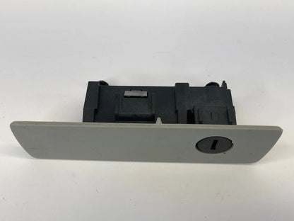 2008-2010 CHRYSLER TOWN & COUNTRY DASHBOARD GLOVE BOX LOCK LATCH HANDLE ASSEMBLY