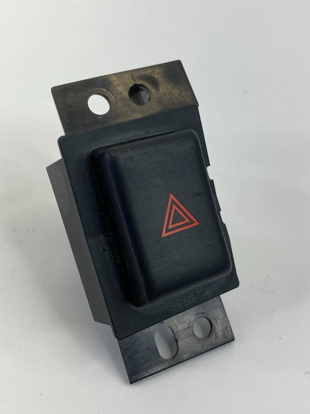 2005 2006 2007 INFINITI G35 COUPE WARNING LIGHT HAZARD BUTTON SWITCH OEM