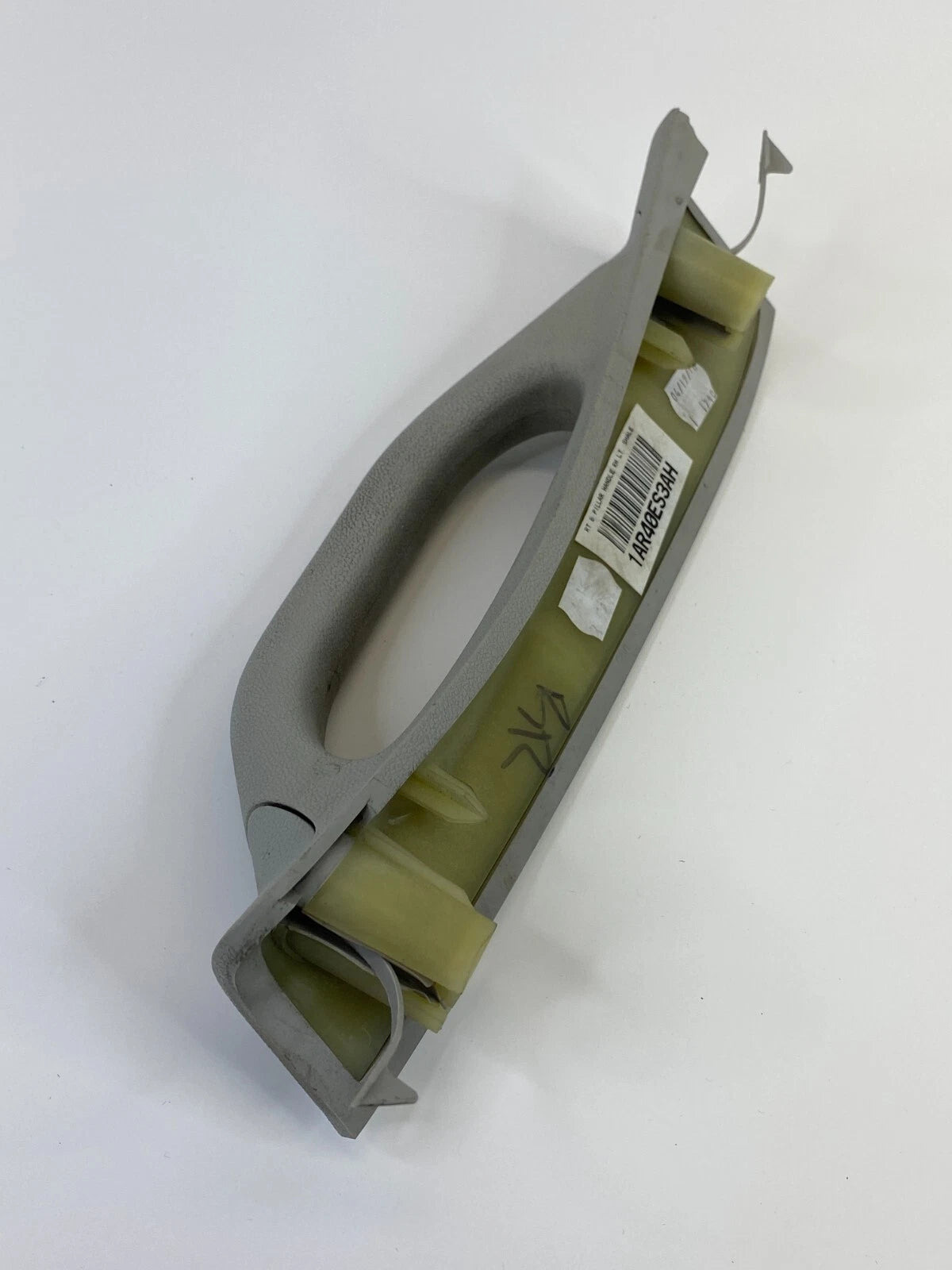 2009-2014 VOLKSWAGEN ROUTAN REAR RIGHT B-PILLAR GRIP GRAB HANDLE 1AR40ES3AH