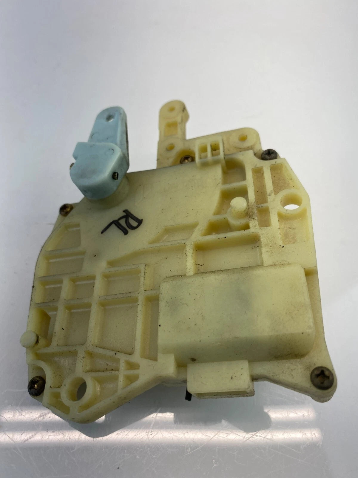 1998-2002 HONDA ACCORD SEDAN REAR LEFT SIDE DOOR LOCK LATCH RELEASE ACTUATOR