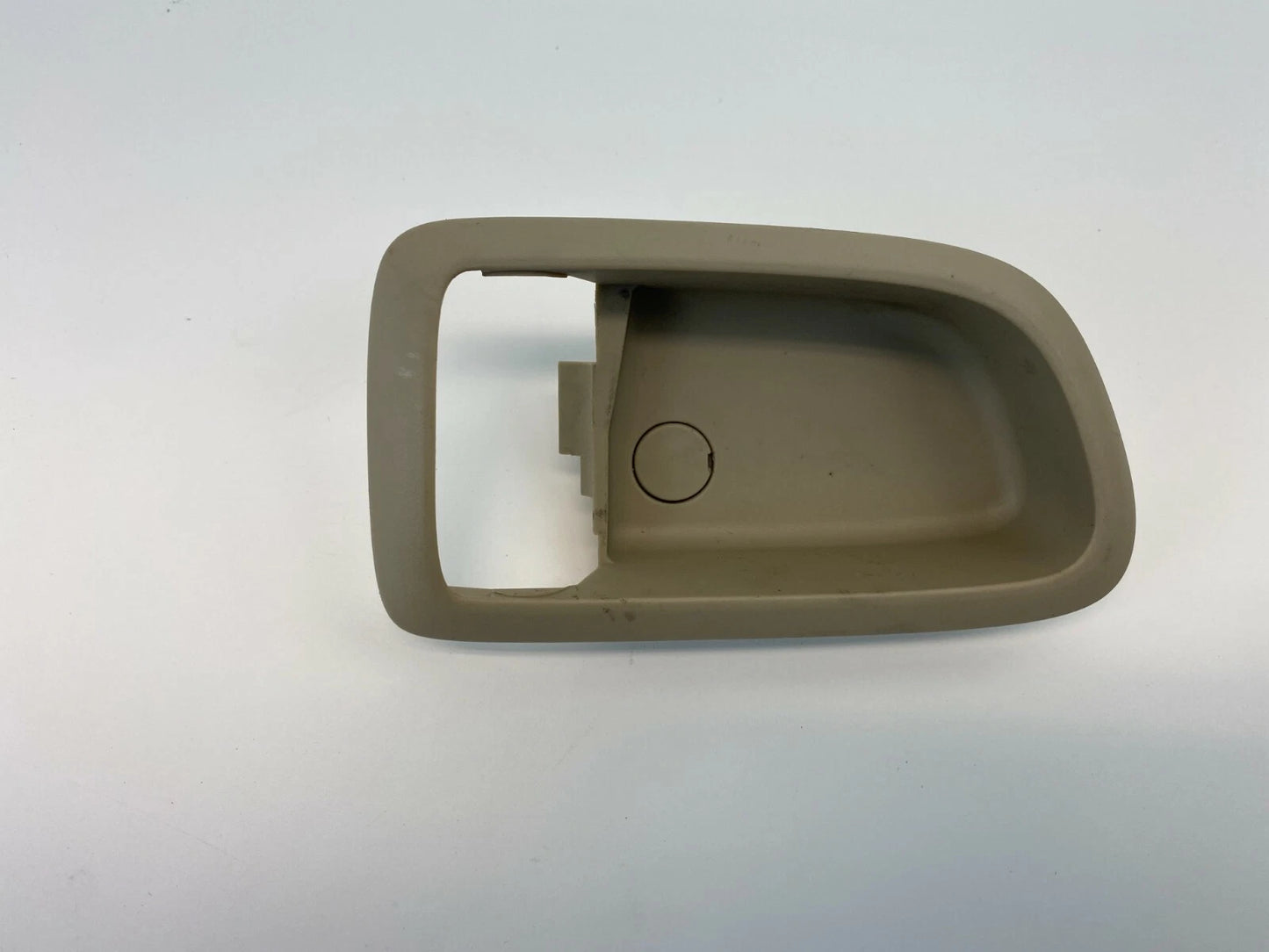 04-09 MAZDA 3 SEDAN REAR RIGHT SIDE INNER DOOR HANDLE BEZEL TRIM COVER RR RH OEM