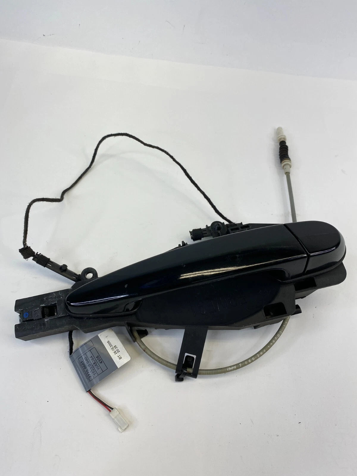 2006 06 BMW 330I REAR RIGHT SIDE EXTERIOR OUTER DOOR HANDLE 7770-8607 OEM