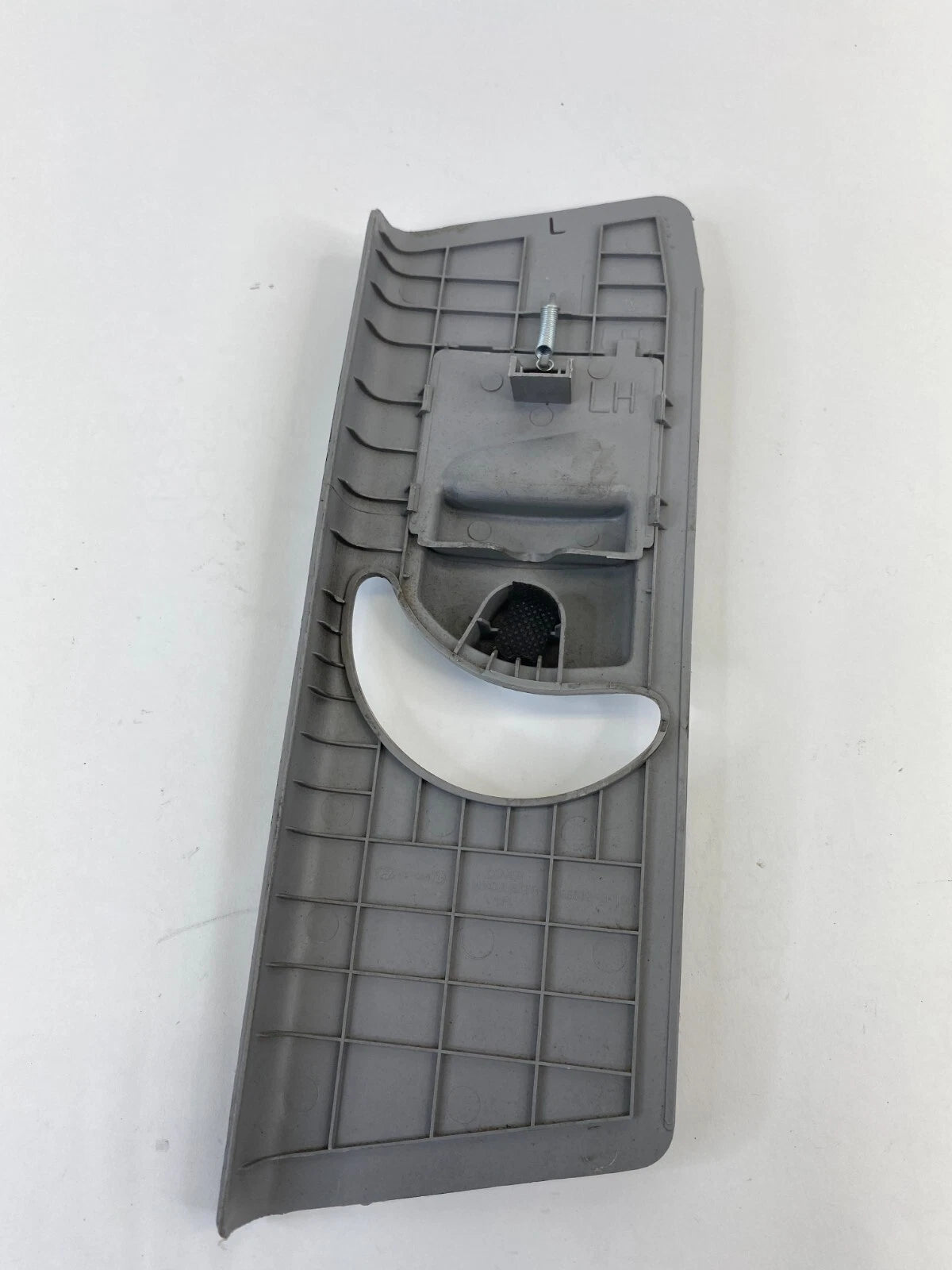 07-10 HYUNDAI ELANTRA FRONT LEFT DRIVER B PILLAR SEAT BELT ADJUSTER COVER TRIM