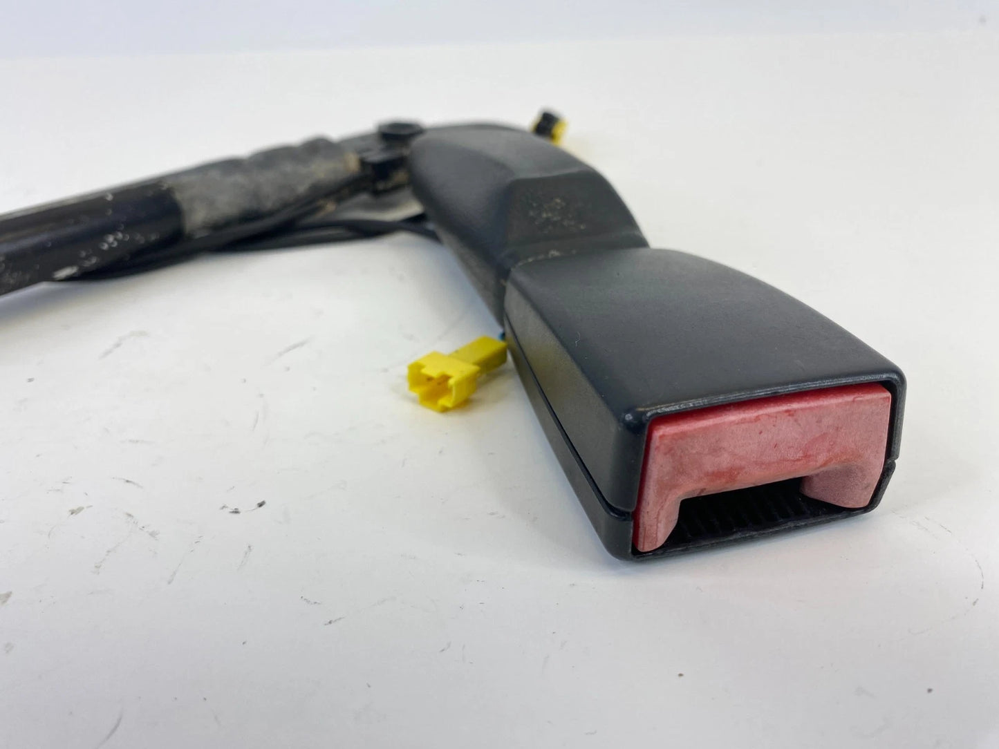 2007-2014 MERCEDES-BENZ CL550 COUPE FRONT LEFT DRIVER SIDE SEAT BELT BUCKLE OEM