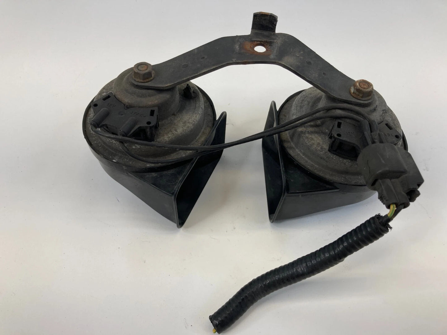 03-05 MERCURY GRAND MARQUIS DUAL NOTE HORN HIGH & LOW NOTE PAIR SET E3-55306 OEM