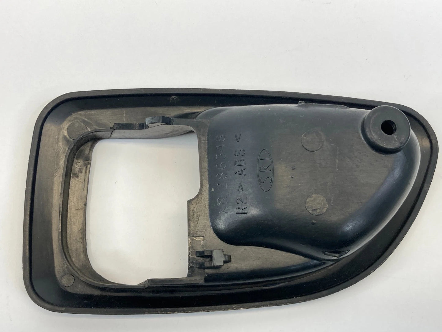 2000-2005 MITSUBISHI ECLIPSE RIGHT PASSENGER INTERIOR DOOR HANDLE COVER TRIM