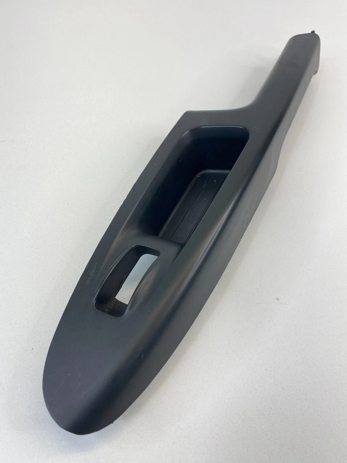 2006-2011 KIA RIO RIO5 FRONT RIGHT PASSENGER DOOR WINDOW SWITCH BEZEL TRIM OEM