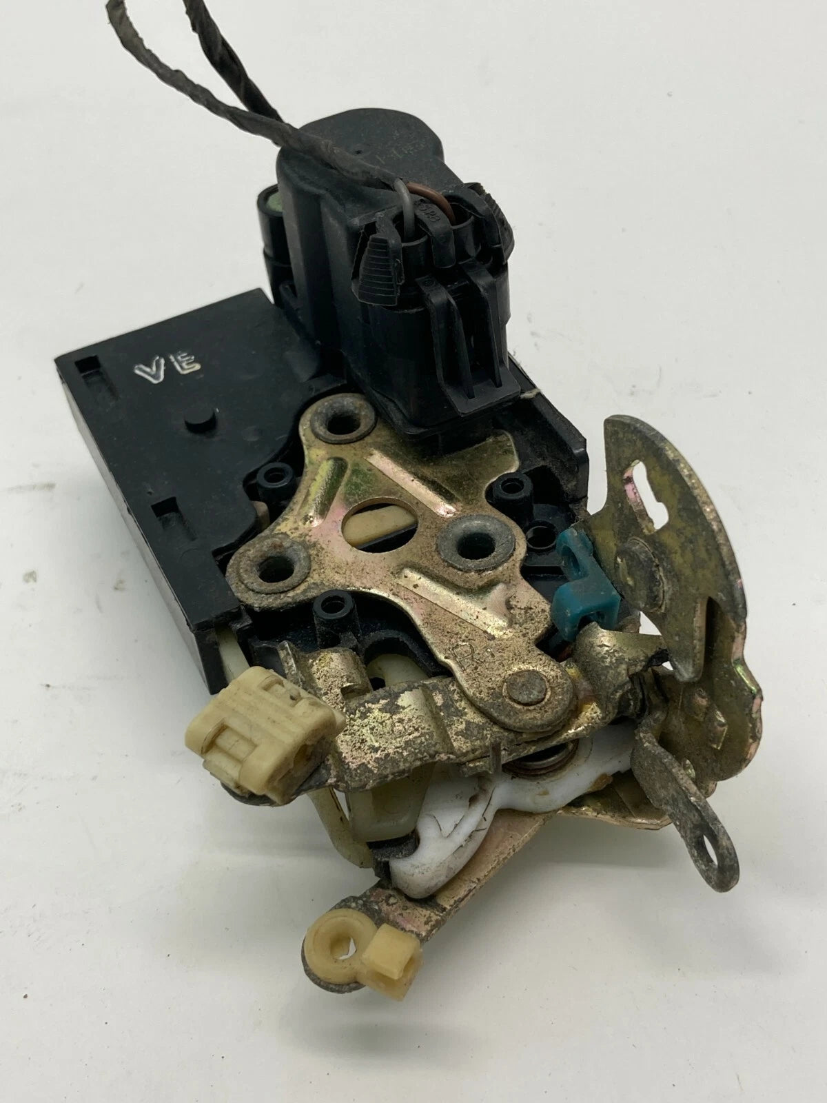 1999-2002 DAEWOO LEGANZA FRONT RIGHT PASSENGER DOOR LOCK LATCH RELEASE ACTUATOR