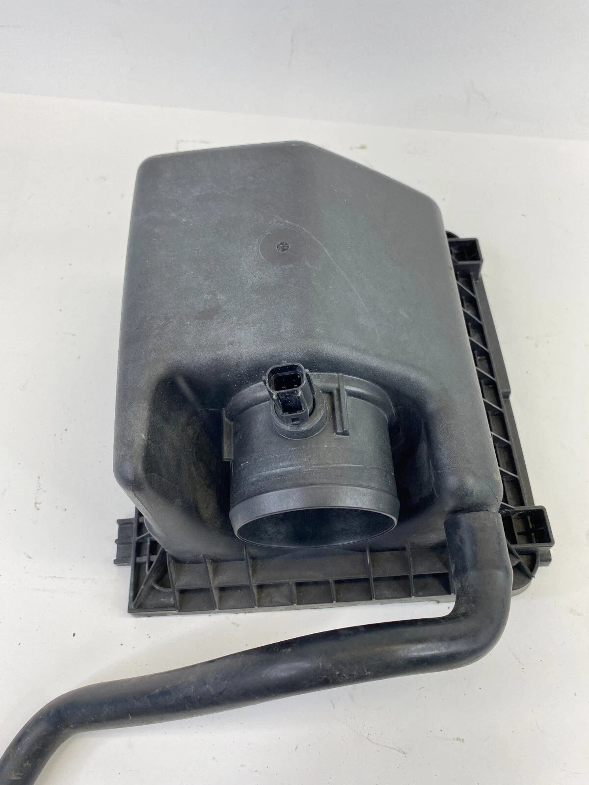 2009 2010 DODGE JOURNEY 2.4L AIR CLEANER FILTER BOX UPPER HOUSING COVER UNIT OEM