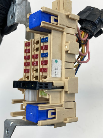 2013-2019 Nissan Sentra 1.8L L4 CVT Interior Under Dash Fuse Junction Relay Box