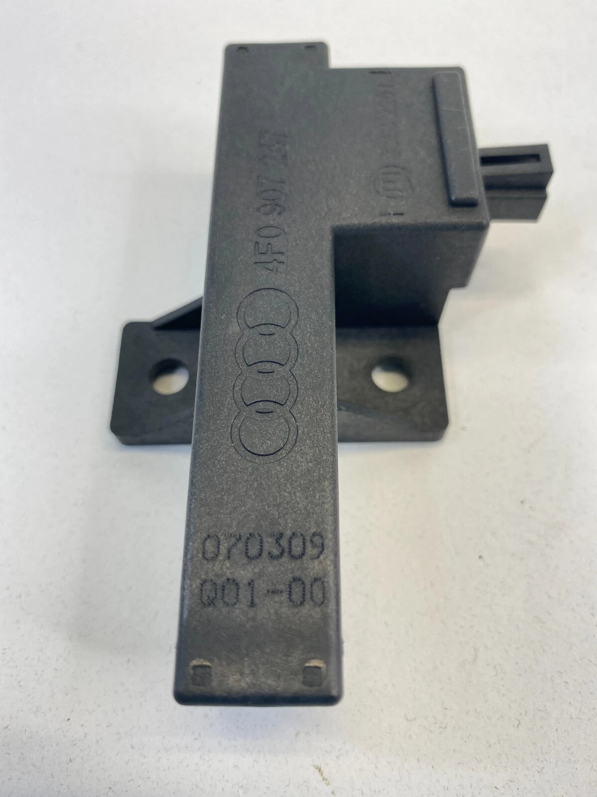 2007 AUDI A6 QUATTRO KEYLESS ENTRY AERIAL ANTENNA MODULE 4F0-907-247 OEM