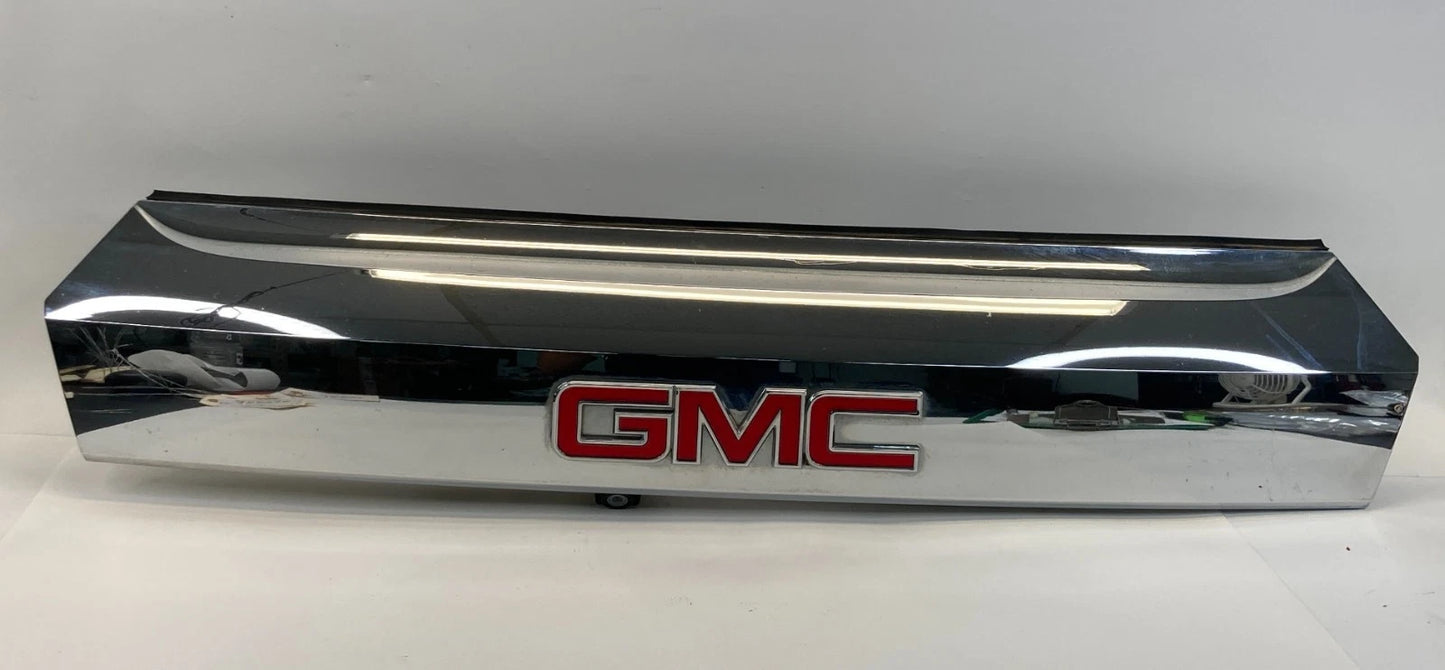 2010-2015 GMC TERRAIN TRUNK LID GARNISH LICENSE PLATE MOLDING W/ CAMERA 23333992