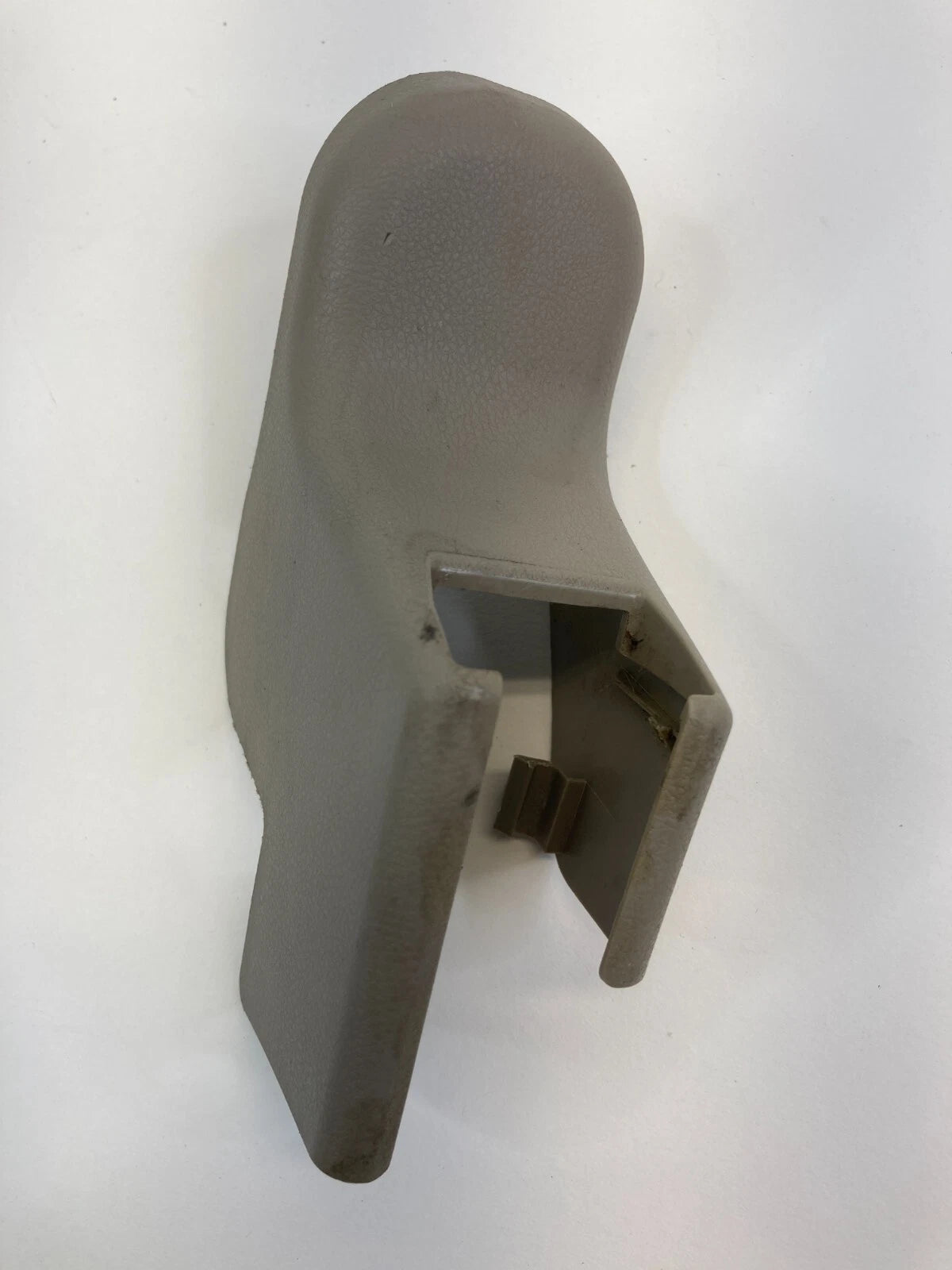 06-11 HONDA CIVIC FRONT RIGHT SEAT RAIL TRACK INNER BOLT TRIM COVER BEZEL OEM