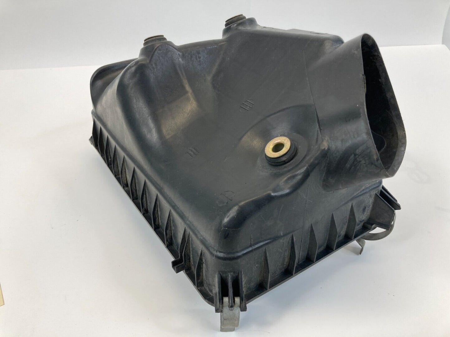 2002 2003 Toyota Solara 2.4L L4 Air Intake Cleaner Box Lower Cover Bottom Trim