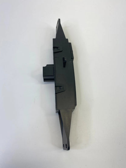 05-07 CHRYSLER TOWN & COUNTRY DASH HAZARD LIGHT CONTROL SWITCH 05134628AA OEM