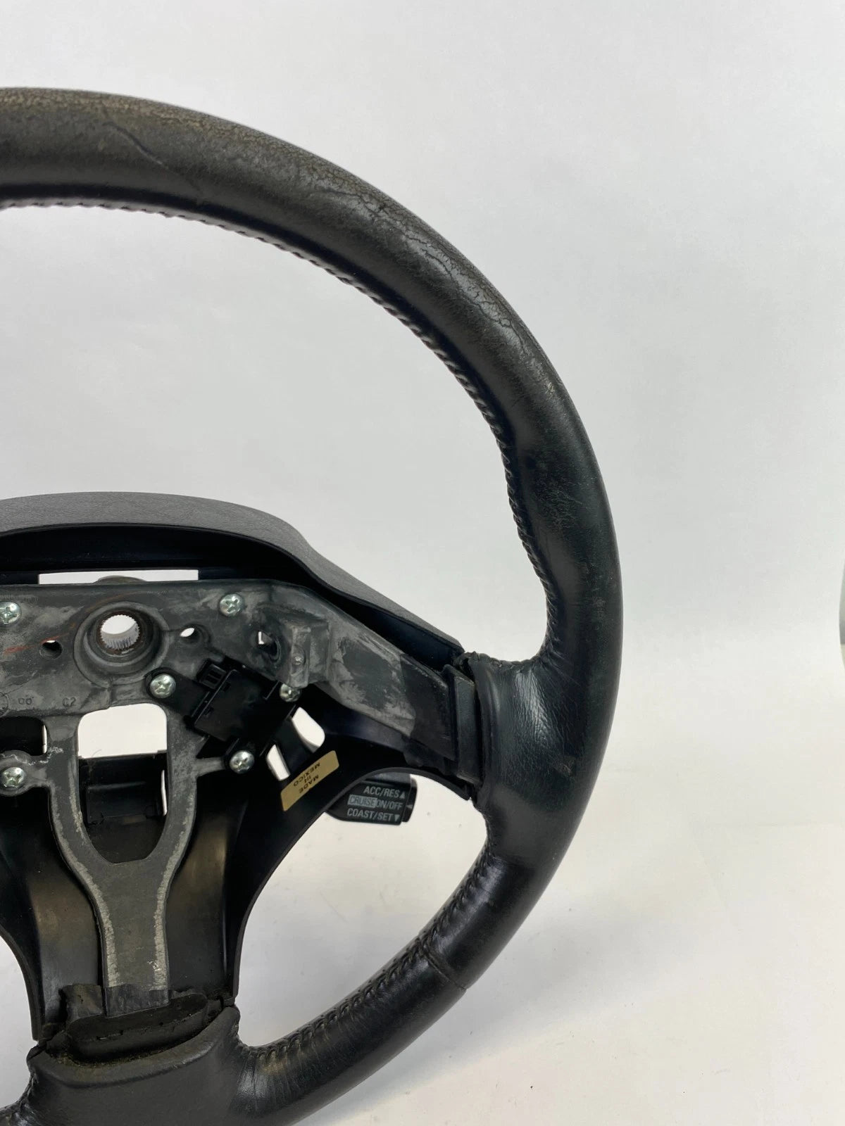 2000-2005 MITSUBISHI ECLIPSE STEERING WHEEL ASSEMBLY W/ CRUISE CONTROL SWITCH