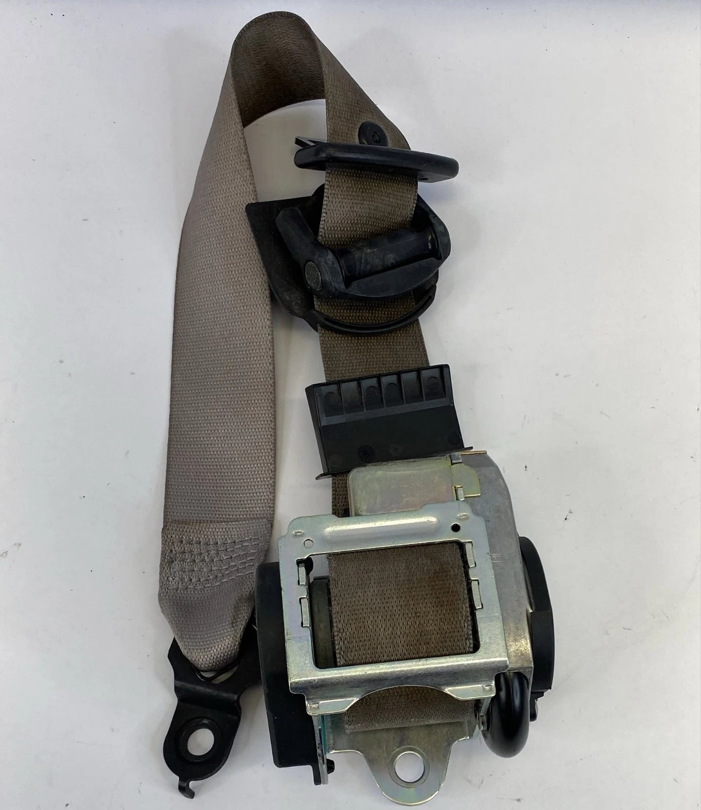 2003-2006 MERCEDES-BENZ E500 FRONT LEFT SEAT BELT RETRACTOR A2118607985 OEM