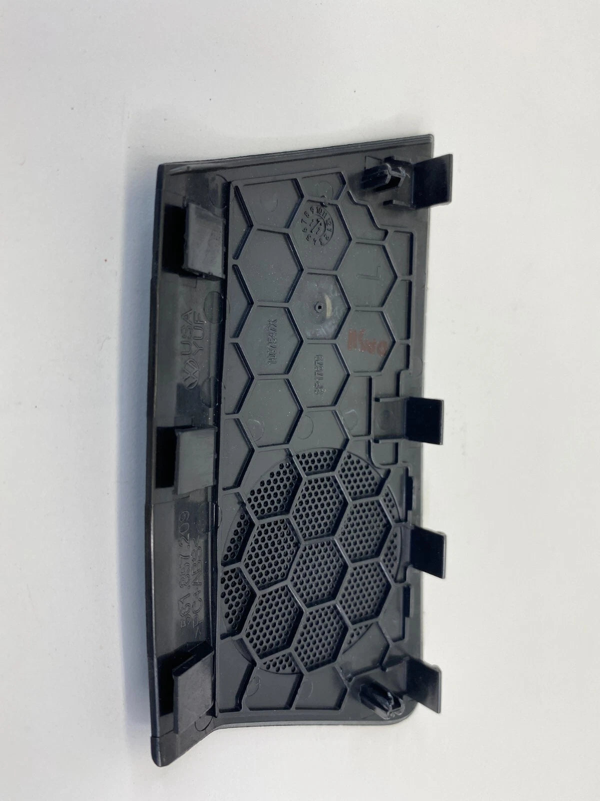 12-19 VW PASSAT DASH FRONT LEFT DRIVER SIDE SPEAKER GRILLE COVER 561857209 OEM