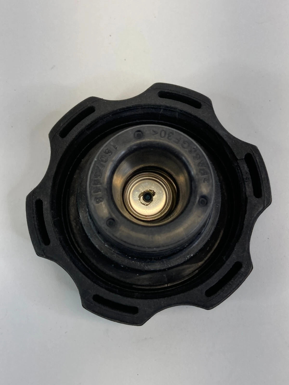 2002-2010 SATURN VUE 2.4L ENGINE RADIATOR COOLANT TANK CAP RADIATOR CAP 15075118