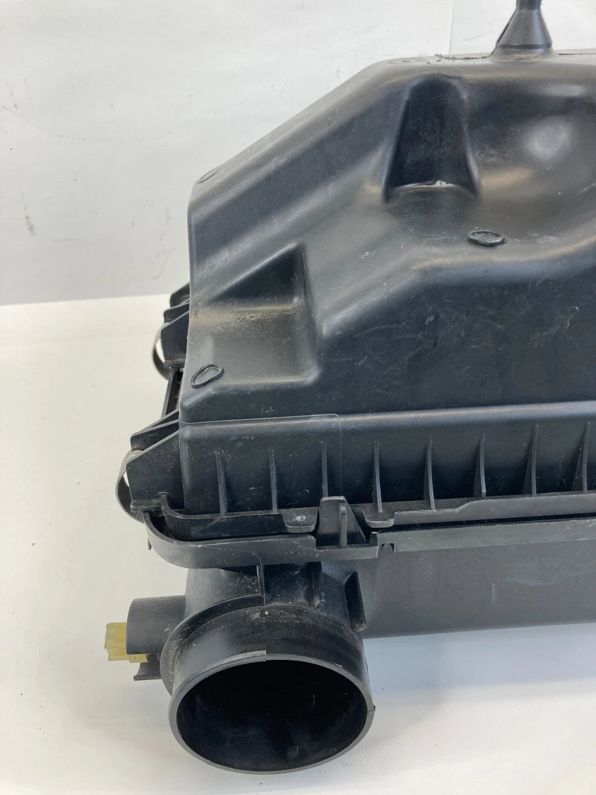 2013-2019 FORD INTERCEPTOR UTILITY AIR INTAKE CLEANER FILTER BOX AA53-9C662-CE