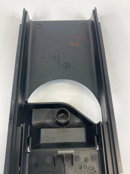 06-11 MERCEDES BENZ ML 350 FRONT LEFT DRIVER B PILLAR COVER SMALL TOP TRIM