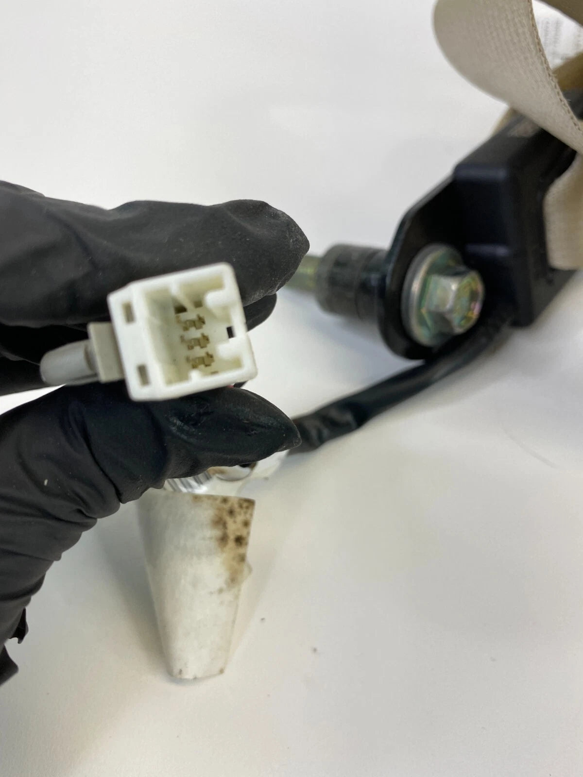 06 07 INFINITI M35 SEDAN FRONT RIGHT PASSENGER SEAT BELT RETRACTOR ASSEMBLY OEM