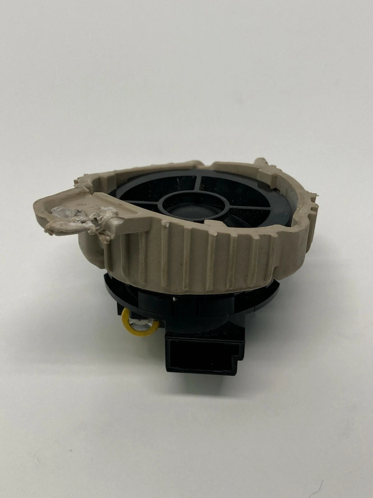 2011-2016 CHEVY CRUZE 2013-2020 SONIC FRONT RIGHT SIDE PILLAR TWEETER SPEAKER