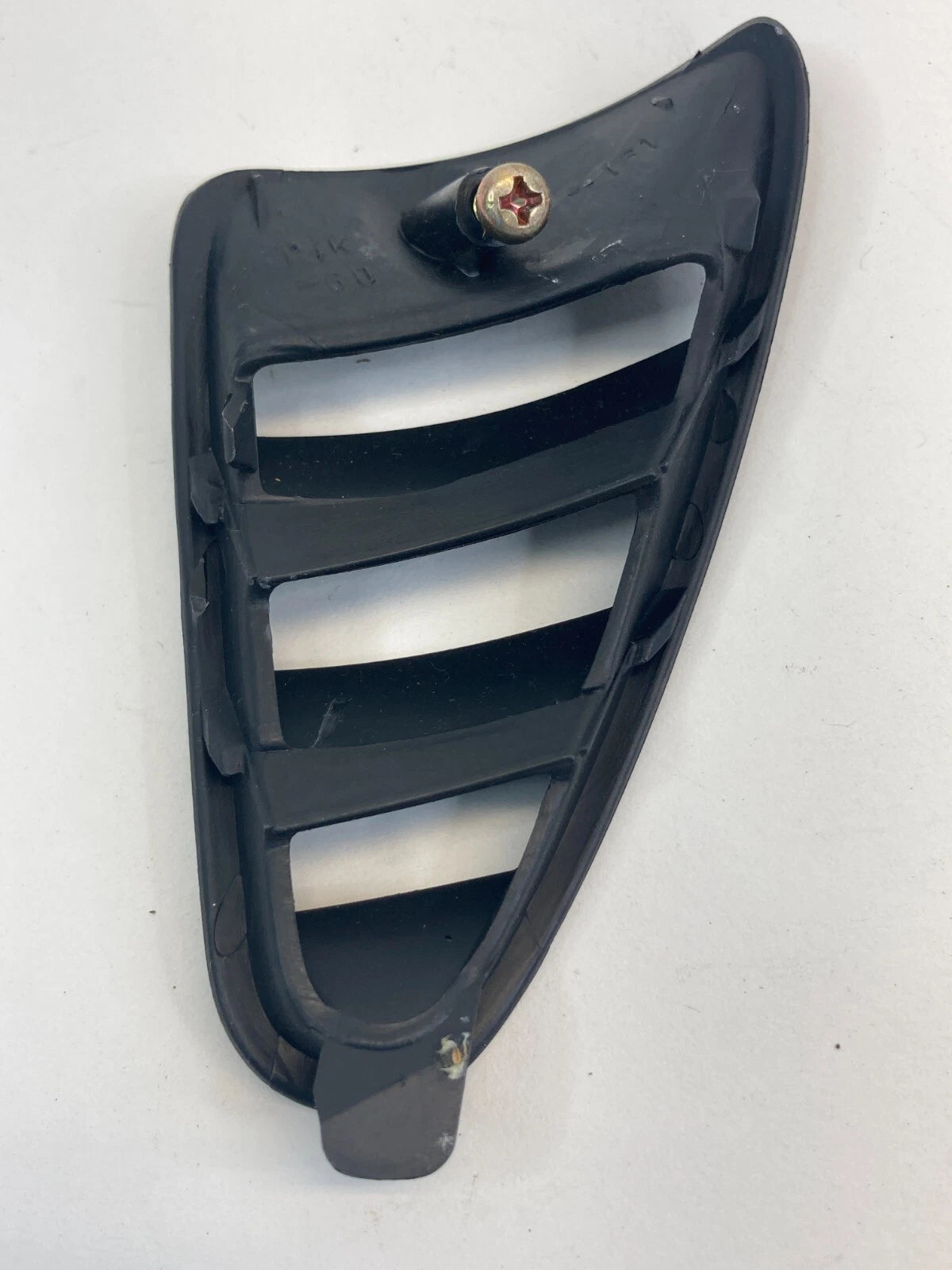 2004-2008 MAZDA 3 MAZDA3 DASHBOARD UPPER RIGHT SIDE AIR VENT DEFROSTER GRILLE