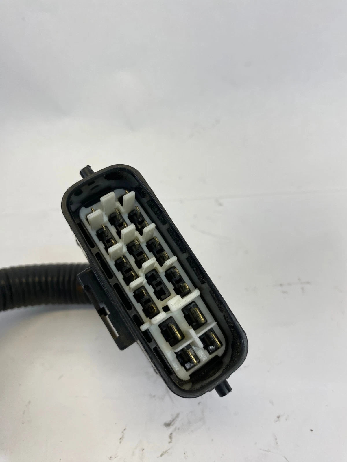 09 10 LEXUS IS250 IS350 FRONT LEFT HEADLIGHT WIRE HARNESS CONNECTOR SOCKET OEM