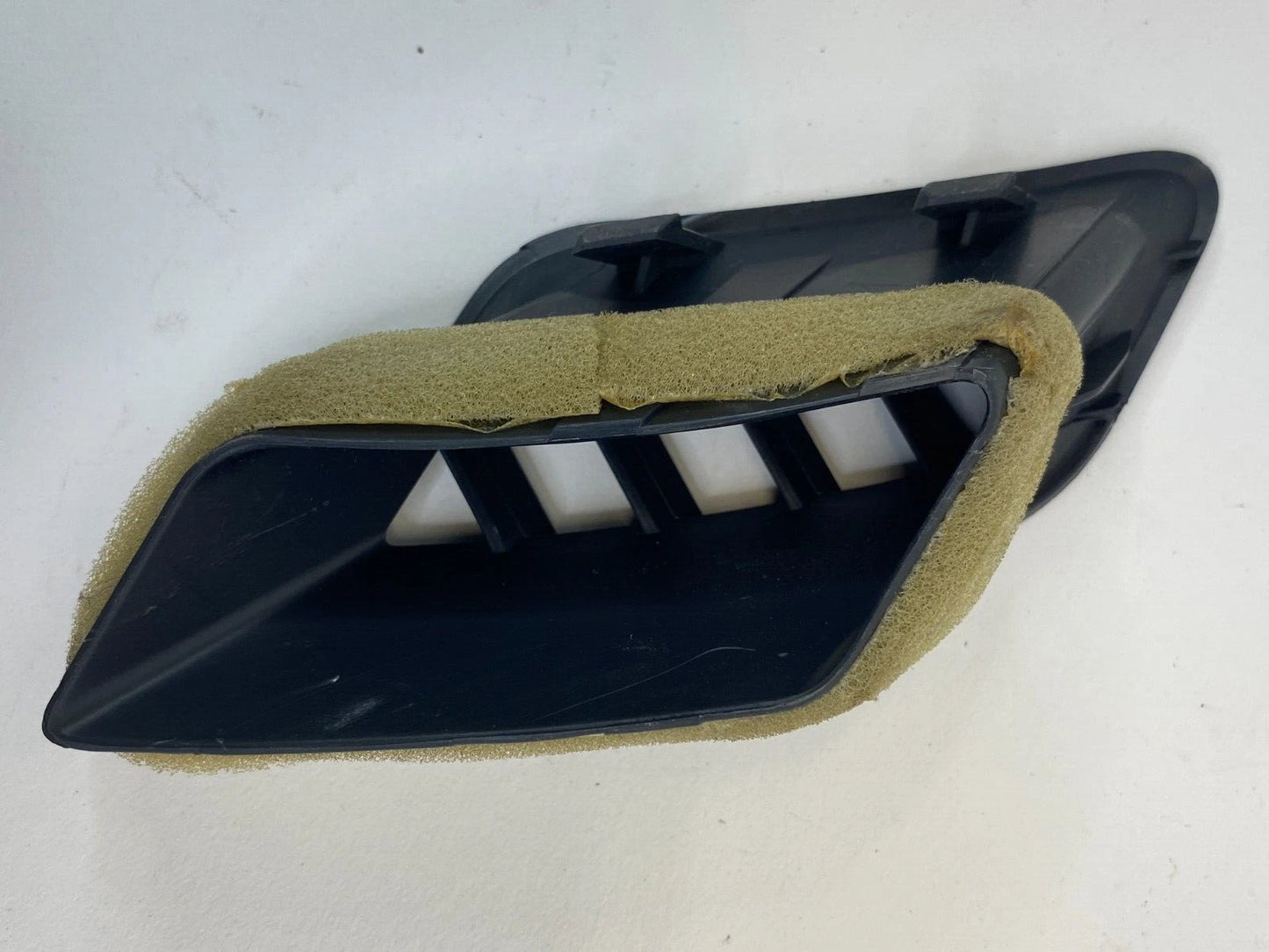 2008-2013 NISSAN ROGUE DASH FRONT RIGHT SIDE A/C VENT DEFROST GRILL OUTLET OEM