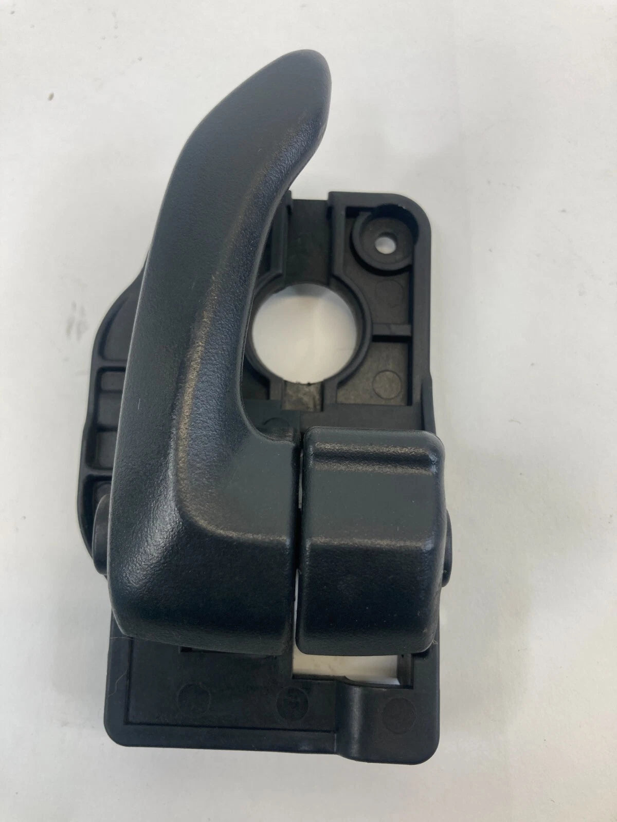 2010-2013 KIA SOUL FRONT RIGHT PASSENGER SIDE INNER DOOR HANDLE ASSEMBLY OEM