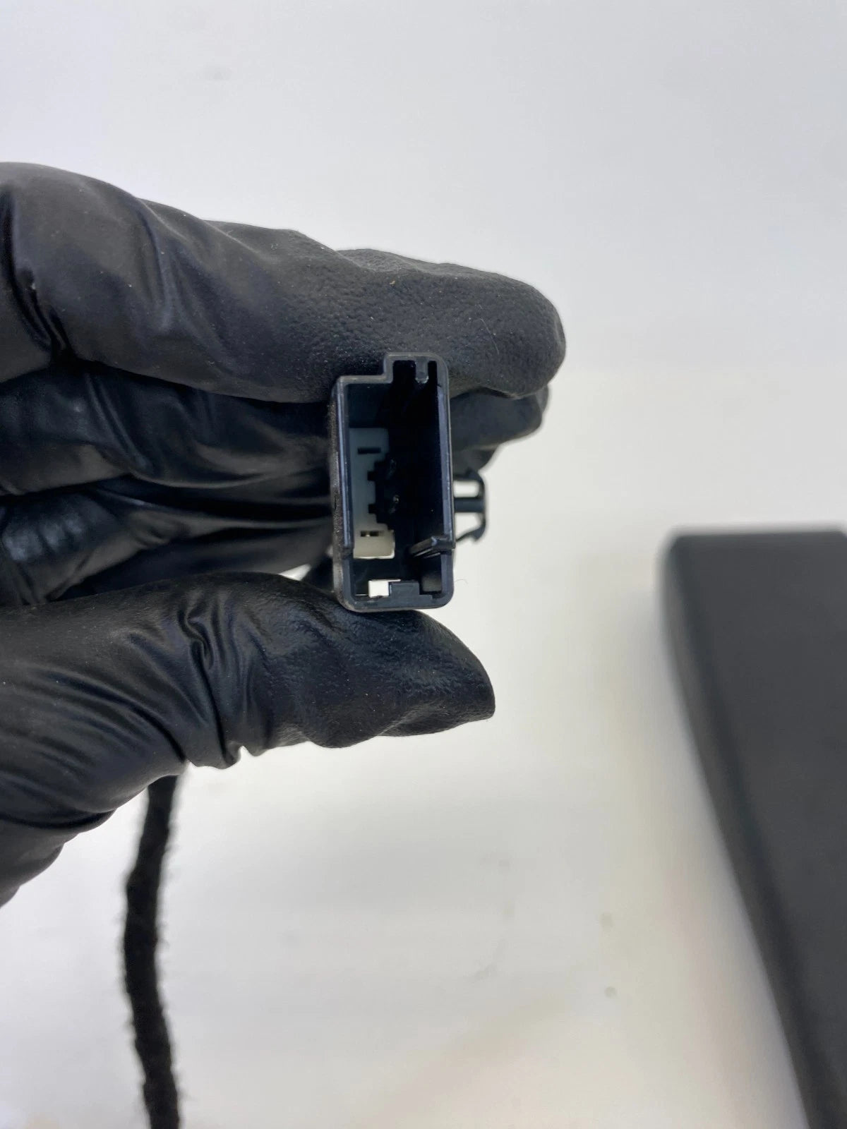 2011-2016 CHEVROLET CRUZE FRONT LEFT DRIVER SIDE SEAT BELT BUCKLE 61868080 OEM