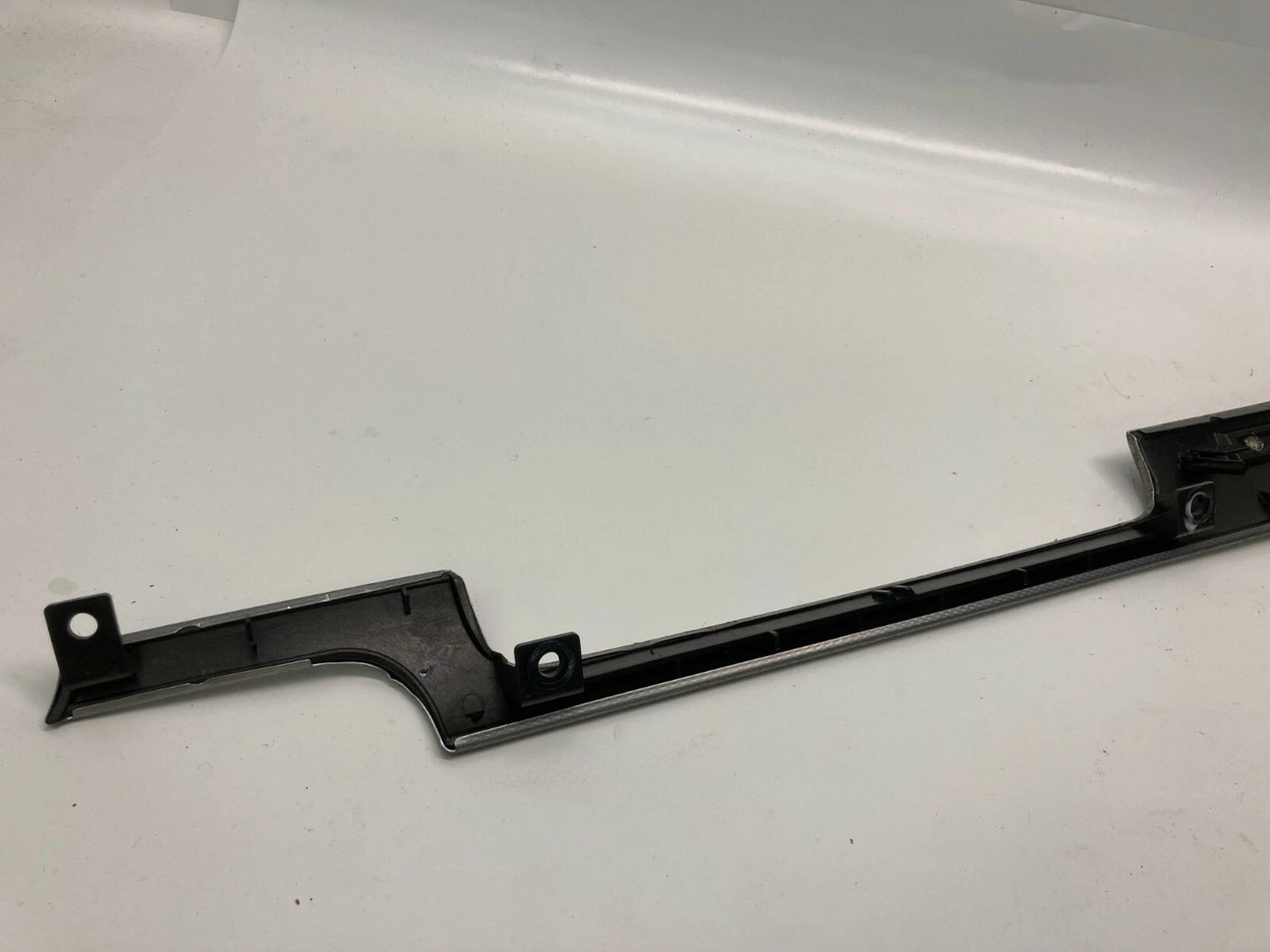 2002-2005 AUDI A4 QUATTRO RIGHT PASSENGER DASH TRIM SILVER BEZEL 8E1853190AC
