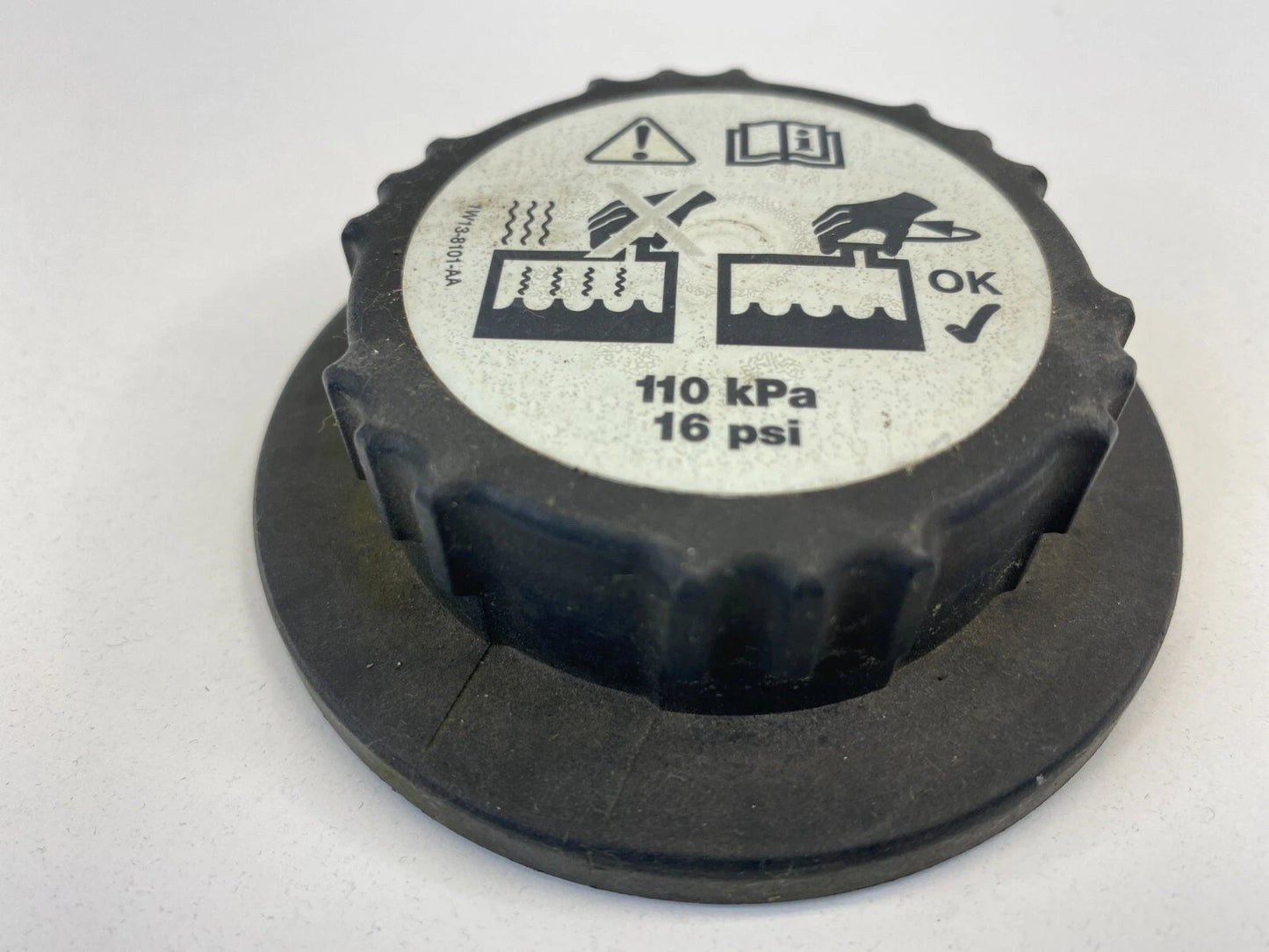 05-07 FORD FREESTYLE COOLANT RADIATOR OVERFLOW RESERVOIR CAP LID 1W13-8101-AA