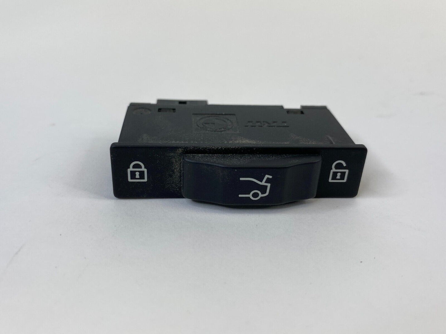 2006 BMW 330i 330xi Power Trunk Lid Release Lock Control Switch 61318379766 OEM