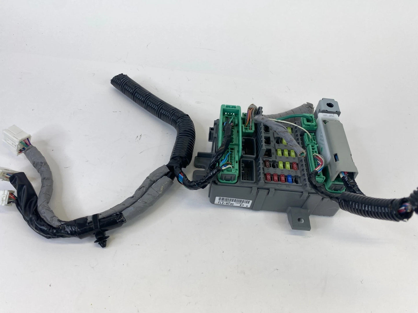 2009-2014 ACURA TSX 2.4L SEDAN INTERIOR RIGHT FUSE RELAY BOX COMPARTMENT TL2A030
