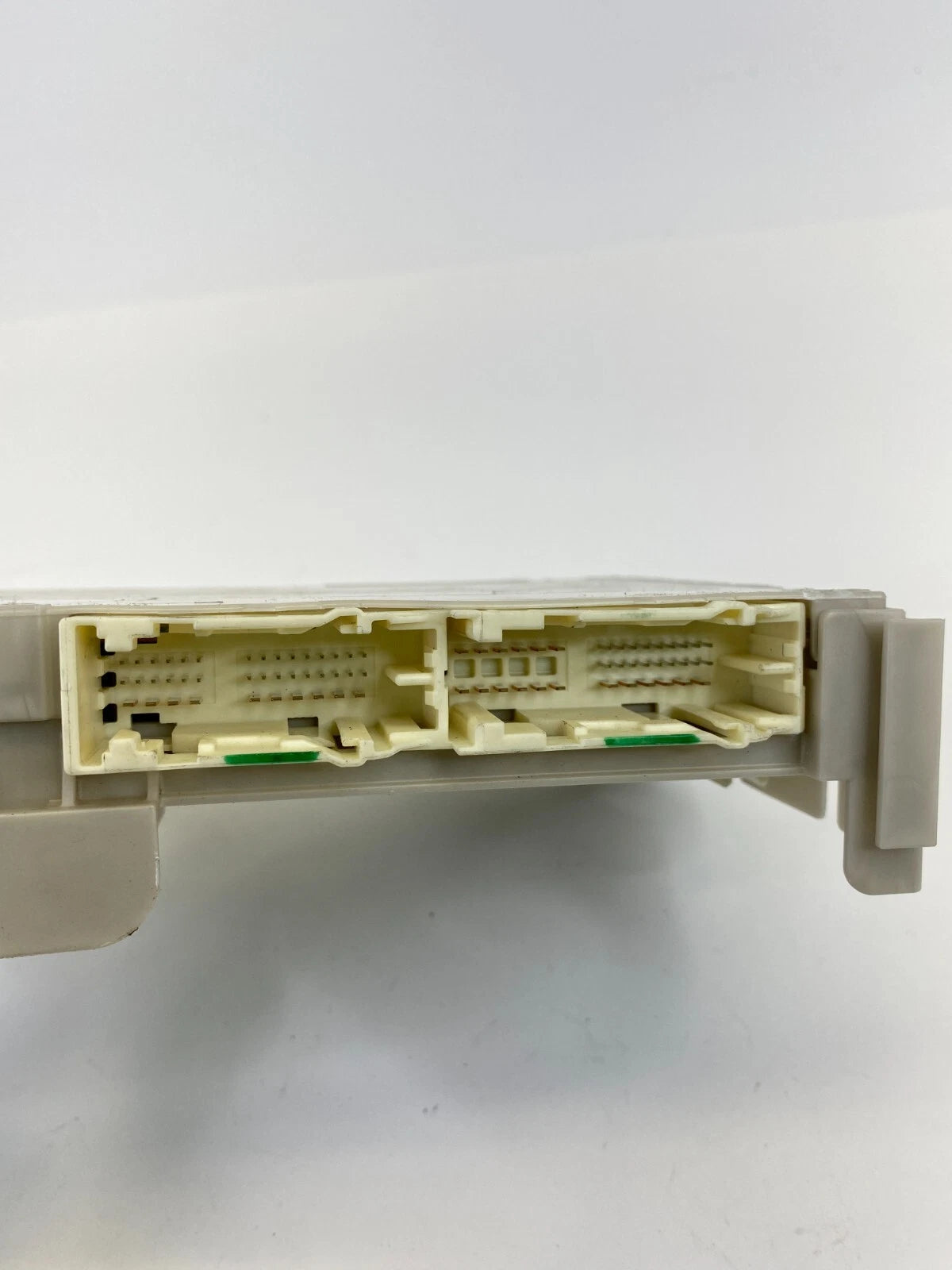 2010 10 TOYOTA PRIUS 1.8L INTERIOR DASH FUSE RELAY JUNCTION BLOCK BOX 8273047450