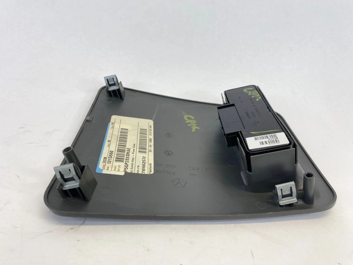 2002-2007 JEEP LIBERTY REAR CONSOLE POWER WINDOW SWITCH BEZEL W/ SWITCH 5GP28XDH