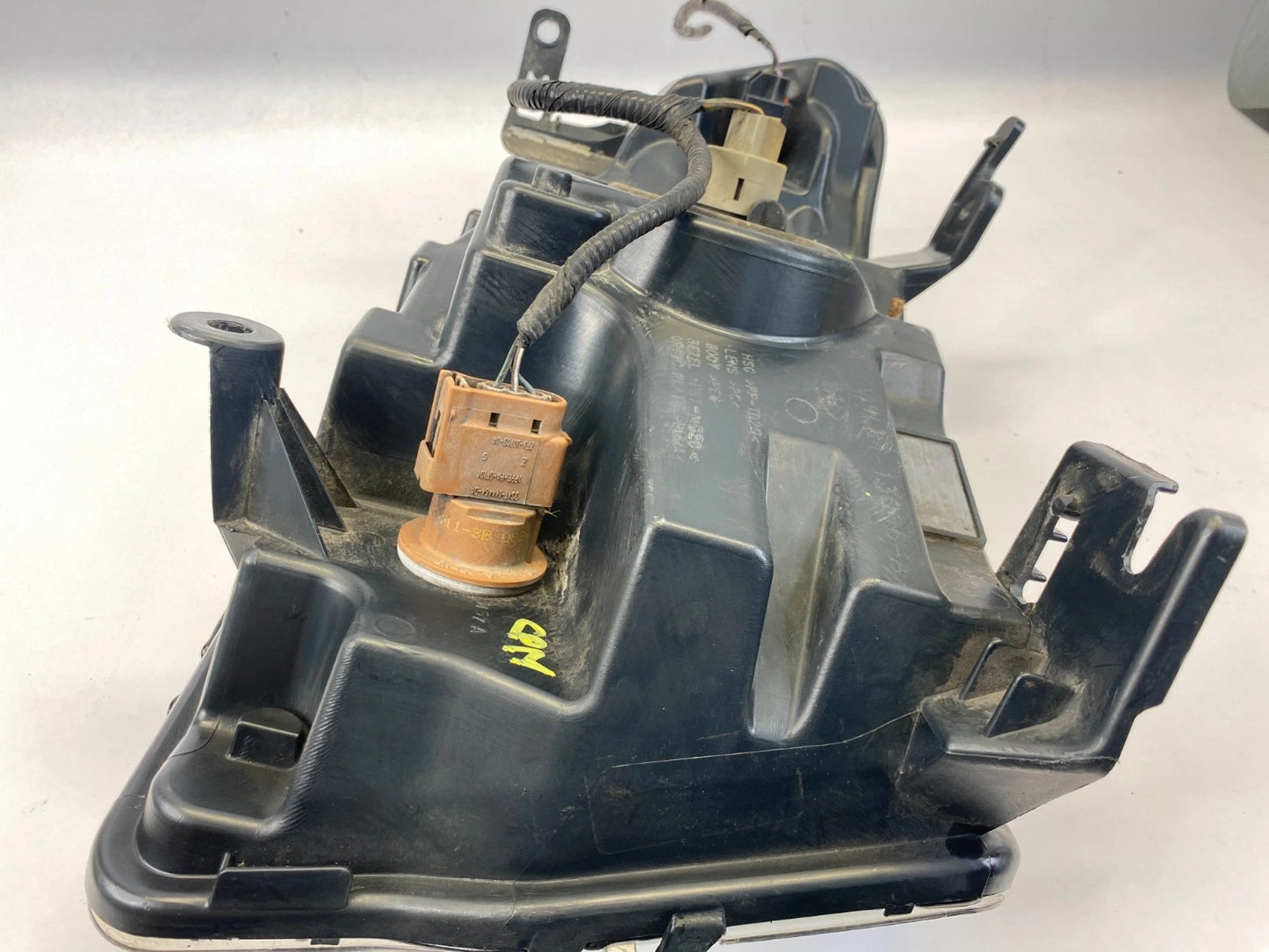 2007-2012 FORD ESCAPE FRONT LEFT DRIVER HEADLIGHT LENS UNIT 9L84-13006-A OEM